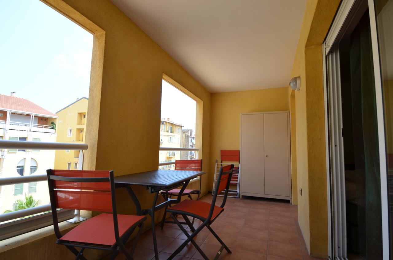 Appartement 3 Personnes Avec Coin Nuit Avec Terrasse Et Parking Quartier Du Port De Nice Niza Exterior foto