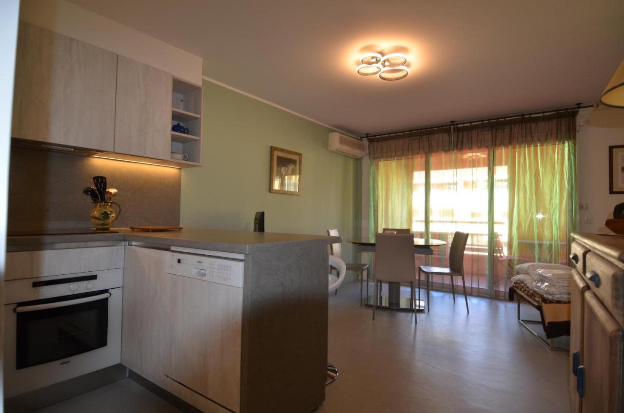 Appartement 3 Personnes Avec Coin Nuit Avec Terrasse Et Parking Quartier Du Port De Nice Niza Exterior foto